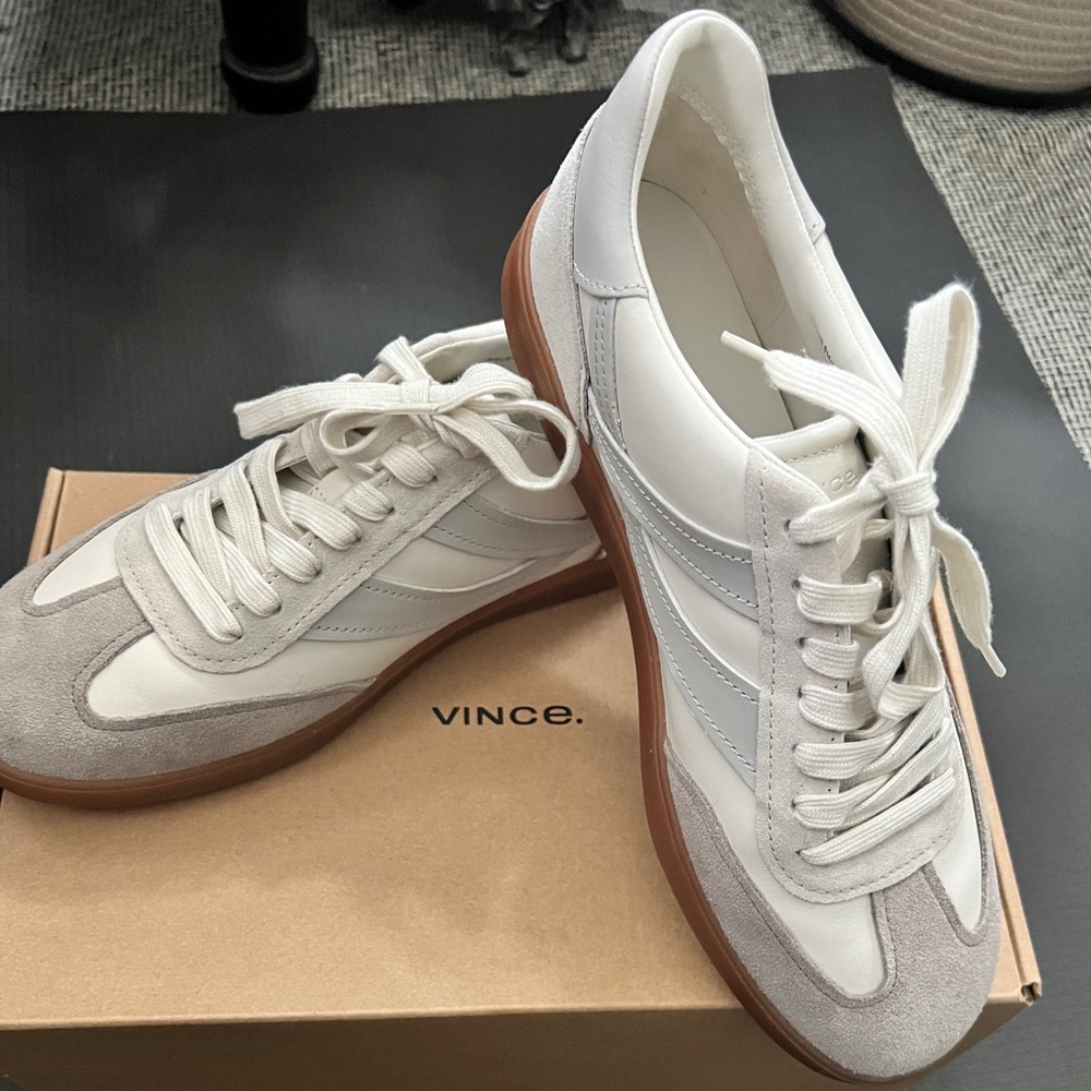 Vince Women's Oasis White and Gray Sneakers